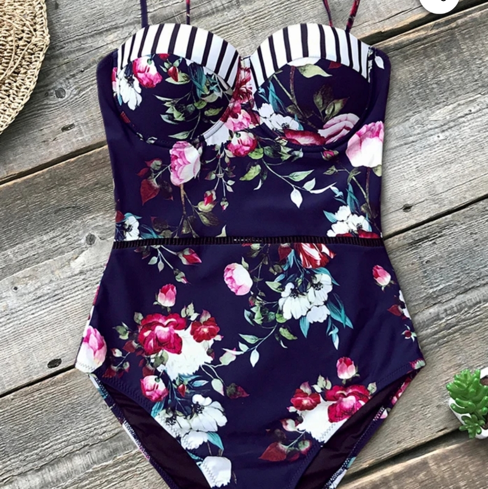 🔥NWT Cupshe one piece swimsuit